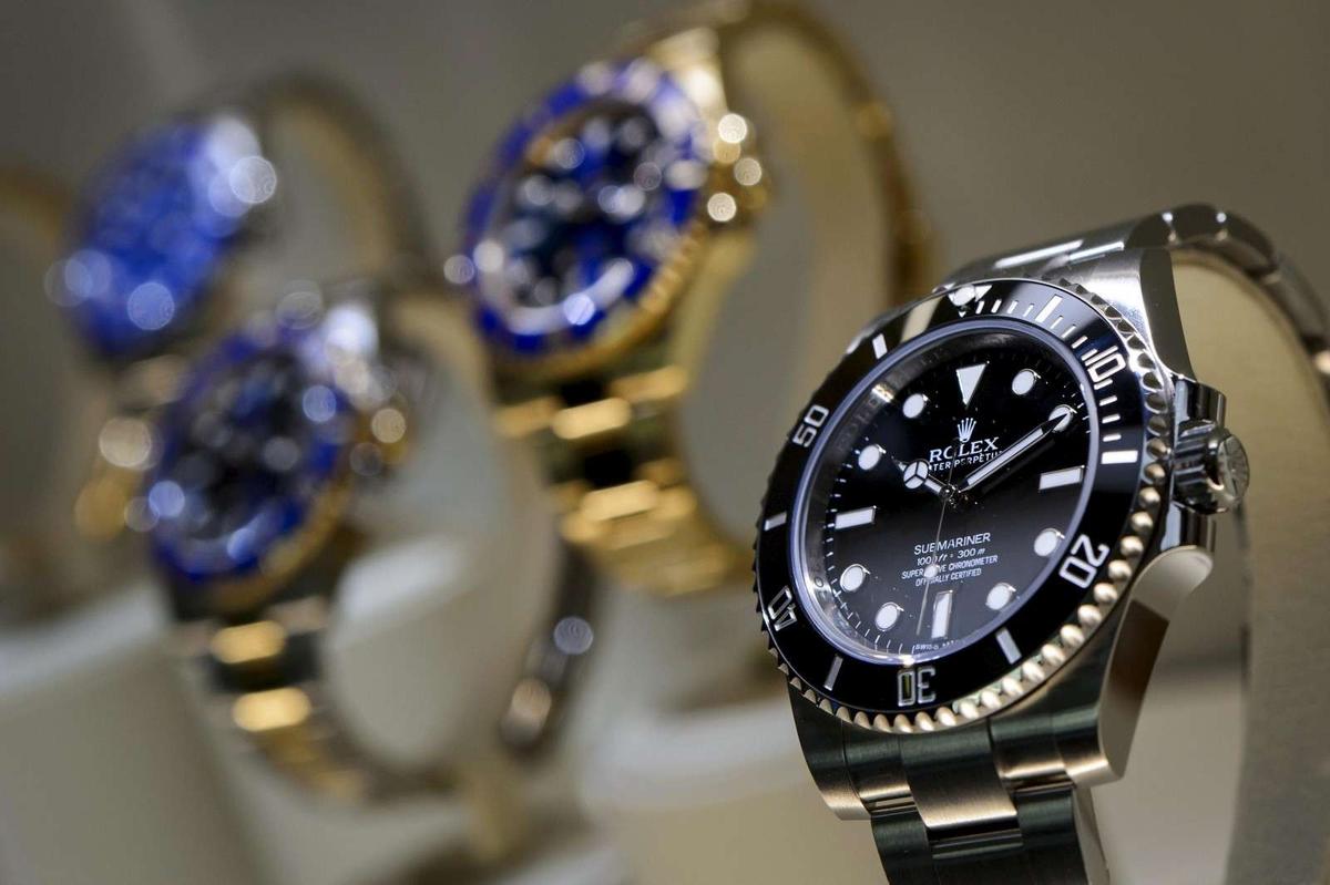 (Rolex Submariner)™